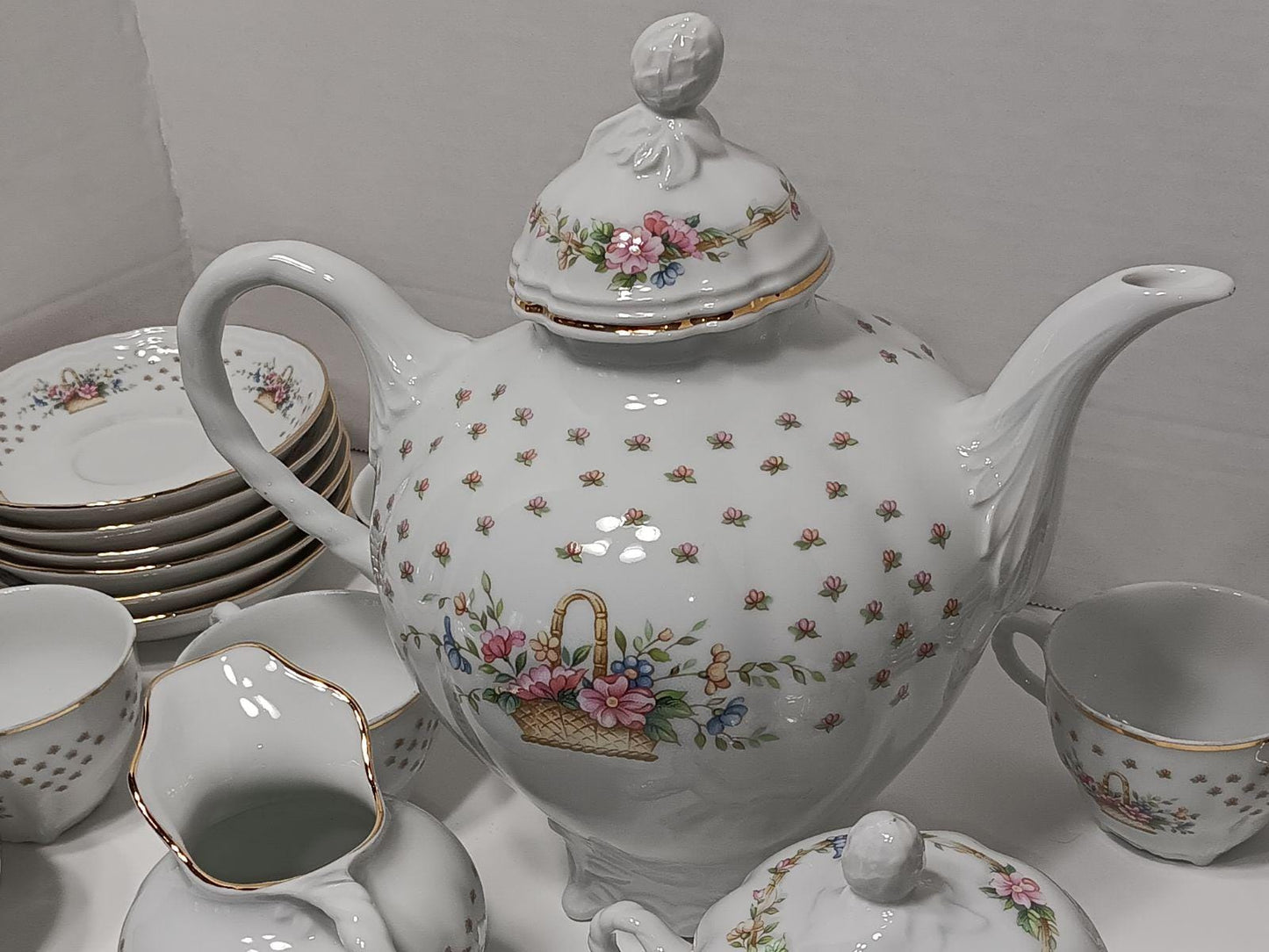 Vintage 27 Piece 12 Place Setting Bidasoa Spain Porcelain Tea Set